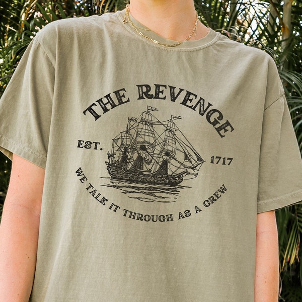 The Revenge Pirate Ship Unisex Crewneck Shirt, Stede Bonnet Blackbeard Gentlebeard Fandom Gift Oversized Tshirt (Black Logo Front Design)