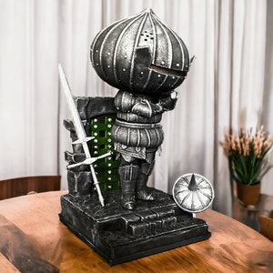 Dark Souls Figure | Onion Knight Statue | Video Games Gift | Siegmeyer of Catarina |Game Room Decor Dark Souls Gift | Resin Statue
