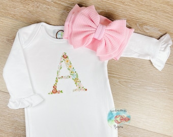 Coming Home Outfit Baby Girl, Embroidered Baby Gown, Personalized Baby Gifts, Baby Shower Gift, Floral Letter Embroidered, Newborn girl