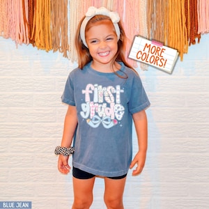 Kids Comfort Colors® Preppy First Grade Shirt Coquette Back to School T-shirt Pencil Bow Tee First Day Of School Tee Girls Birthday Gift