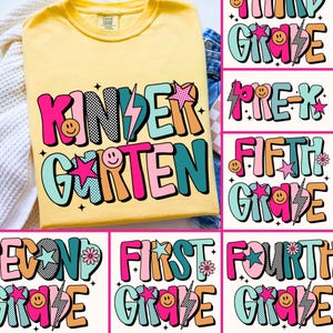 Puede incluir: Camiseta amarilla con la palabra "KINDERGARTEN" en letras coloridas de estilo retro. El diseño incluye una carita sonriente, estrellas y rayos. También se muestran diseños adicionales para Pre-K, Primero, Segundo, Cuarto y Quinto Grado.