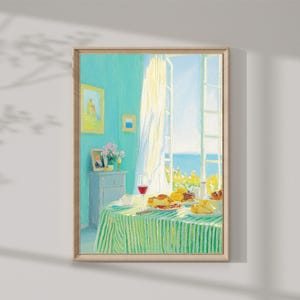 Puede incluir: Una pintura de un comedor con una mesa puesta para una comida. La mesa tiene un mantel a rayas verdes y blancas y está puesta con una copa de vino tinto, platos de comida y un jarrón de flores. La habitación tiene una ventana grande con vista al mar. Las paredes están pintadas de un color azul claro.