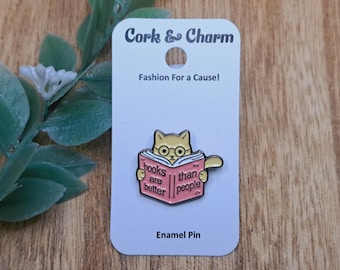 Boeken zijn beter dan mensen boek kat emaille pin l cadeau voor lezers l cadeau voor boekenliefhebbers l cadeau voor kattenliefhebbers