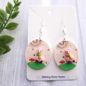 Roze Alpaca Llama ovale oorbellen l cadeau voor breiers l cadeau voor spinners l Sterling zilveren oorbellen