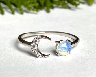 925 Silver Cresent Moon Ring With Opalite & Cubic Zirconias - Size 9
