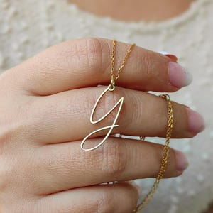 Collier initiale oversize en argent sterling 22 carats, cadeau de Noël calligraphie écriture manuscrite pour elle