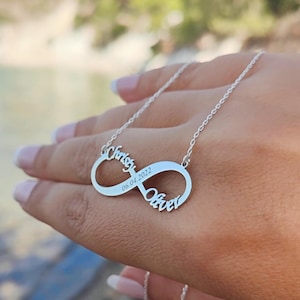 Collier prénom infini personnalisé, cadeau de Noël, collier date couple, collier prénom couple, collier infinity, collier breloques infini