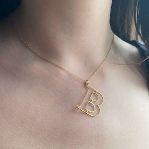 Collar con inicial extragrande de oro macizo de 14 k, colgante con letra grande, joyería navideña, letra grande con fuente de bloque