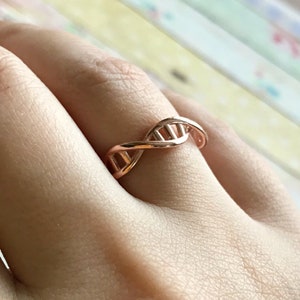 Rose Gold DNA Ring, Christmas Gift, Sterling Silver, Molecule Ring, Chemistry Jewelry, Gift For Doctor, Helix ring, Unisex Ring, Science
