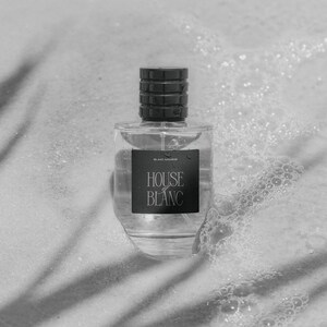 House of Blanc Bottle Mockup | Realistic Mockup | Beach Mockup | Shadow Mockup | Package Mockup | Mockup Templates | Mockup Bottle