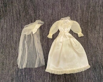 Vintage Barbie Get-Ups 'N Go Bride #7839, 1974
