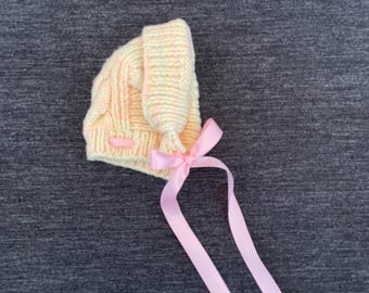 Vintage 1960s Hand Knitted Baby Bonnet