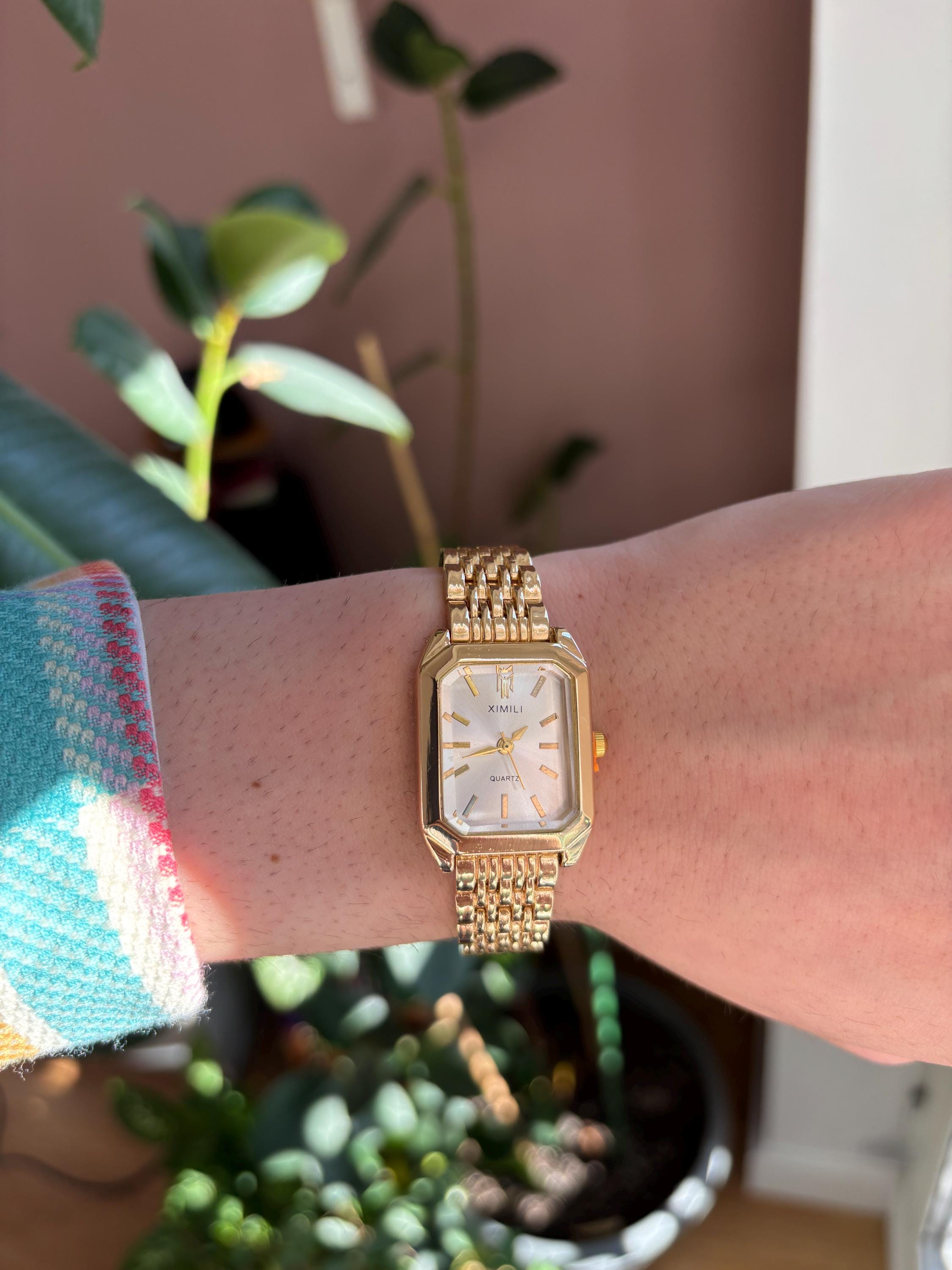 Montre Vintage Femme Dorée à Quartz - Cadran Carré Chiffres Romains - Neuf Avec Boîte