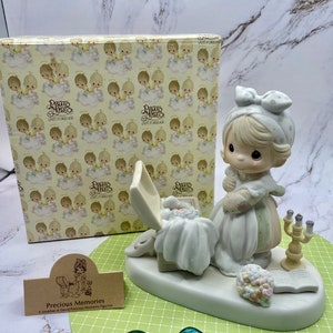 Precious Moments &quot;Precious Memories&quot; E-2828, Enesco, 1983, so cute.