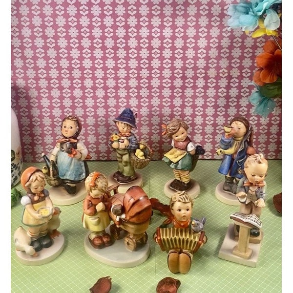 Hummel Goebel group of beautiful figurines, TMK5, Mint condition, Beautiful