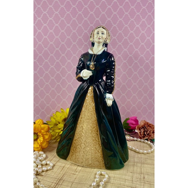 Coalport Catherine Howard 5th wife to Henry VIII,  Bone China, made in England, collectable, Coalport figurine, mint condition