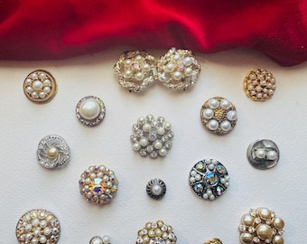 Botones de pasta de diamantes de imitación con piedras preciosas de perla, vintage, brillantes, antiguos, surtidos. Se venden por separado.