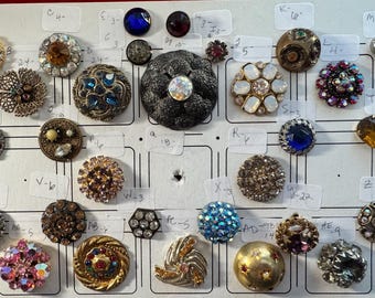 Botones vintage con piedras preciosas, pasta de diamantes de imitación, surtido antiguo, se venden por separado.