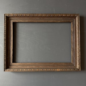 Victorian Carved Oak Frame – Medium Antique Ornate Wall Decor 46x38cm, Classic Gilt-Style Collectible Home Accent, Timeless Elegance