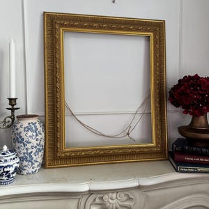 Antique Gold Ornate Frame | Vintage Gilt Decorative Frame | Elegant French-Style Accent Frame-Decorative frame / Gilt Frame - Frame Delaroux