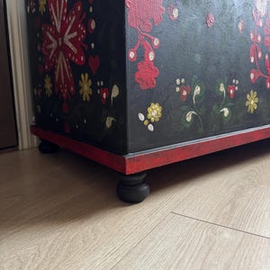 Large Vintage Hungarian Hand-Painted Folk Blanket Box / Toy Storage Chest image 11