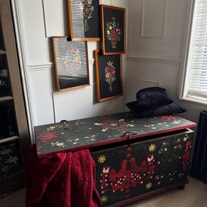 Large Vintage Hungarian Hand-Painted Folk Blanket Box / Toy Storage Chest image 17