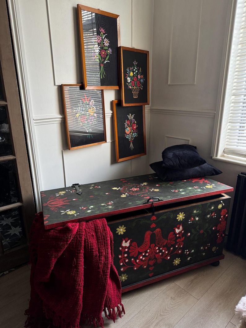Large Vintage Hungarian Hand-Painted Folk Blanket Box / Toy Storage Chest image 17