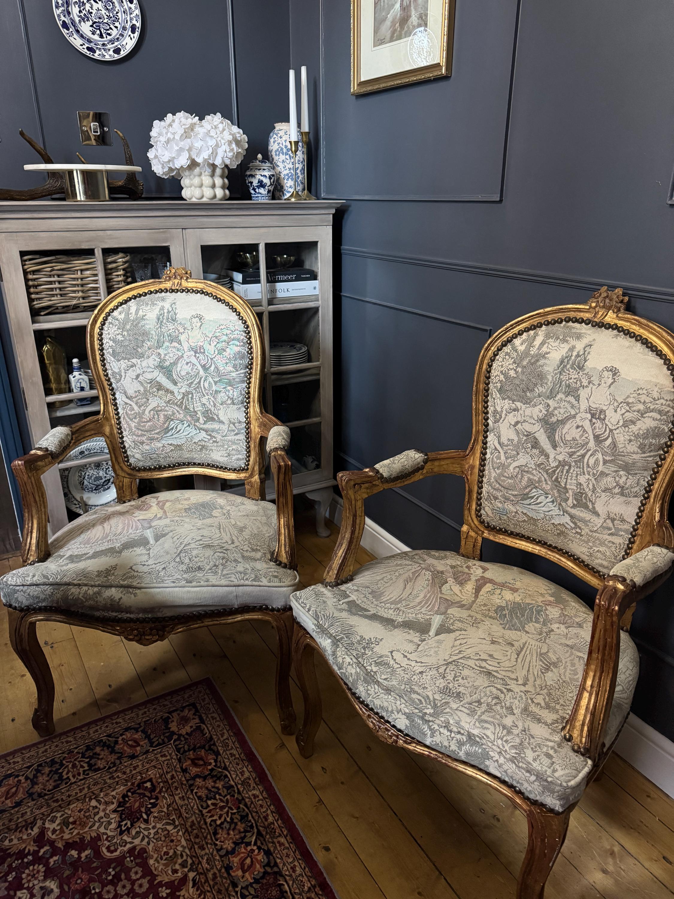 イタリア ロココ様式アームチェア ゴブラン織り張地　パーソナルチェア/猫脚/彫刻 イタリア ロココ様式アームチェア ゴブラン織り張地 パーソナルチェア