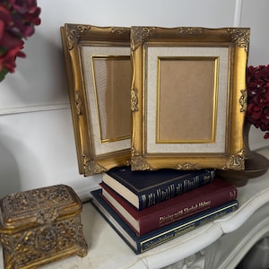 Vintage Ornate Gold Soho Frame: Decorative Photo & Art Display