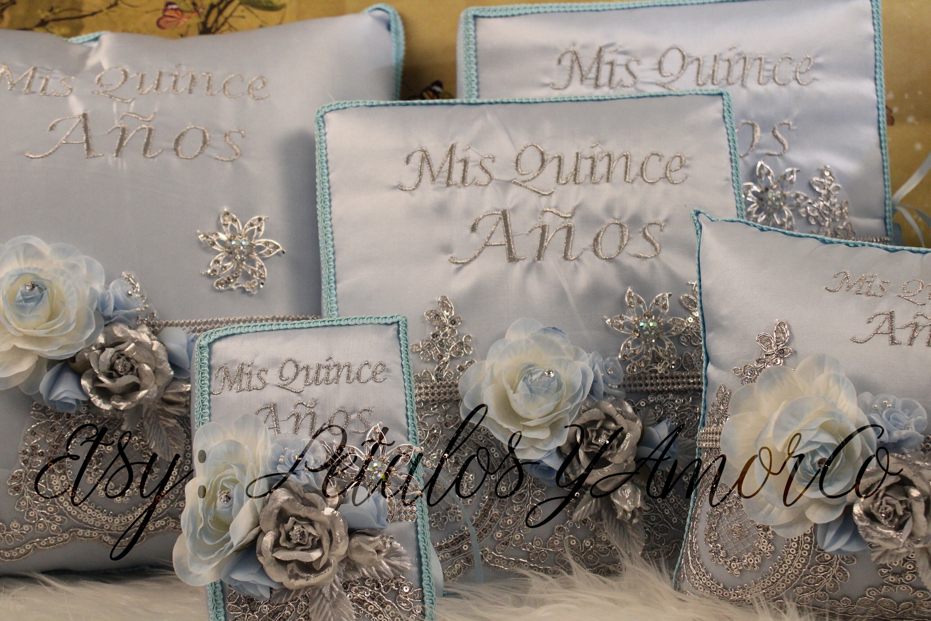 5-Piece Quinceanera Set – Mis Quince 15 Anos – Kneeling Pillow, Guest Book, Photo Album
