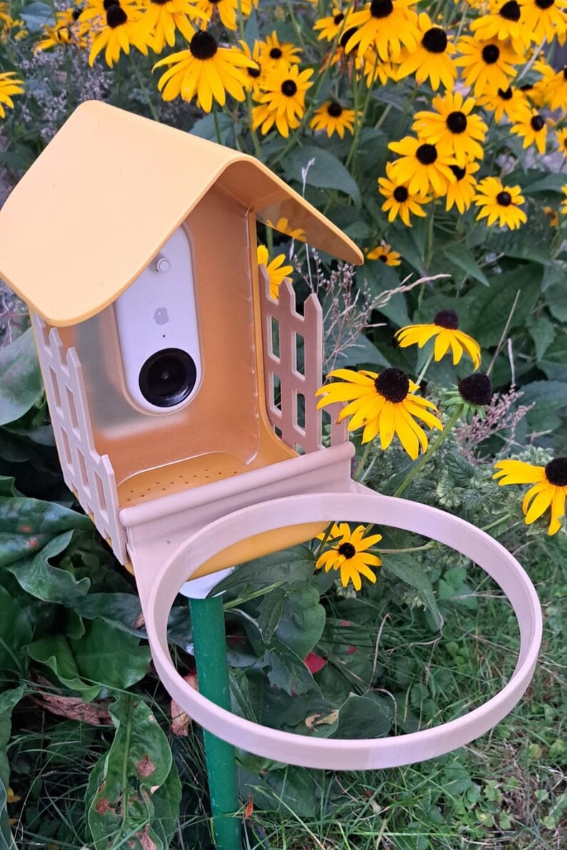 3D Printed Bath / Food extension with fence for the Bird Buddy® Futter Erweiterung / Bad mit Zaun für den Bird Buddy® Beige