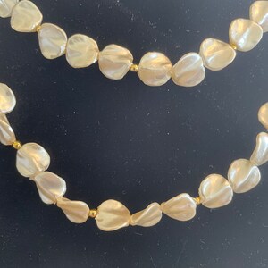 Vintage Pearlescent Necklace