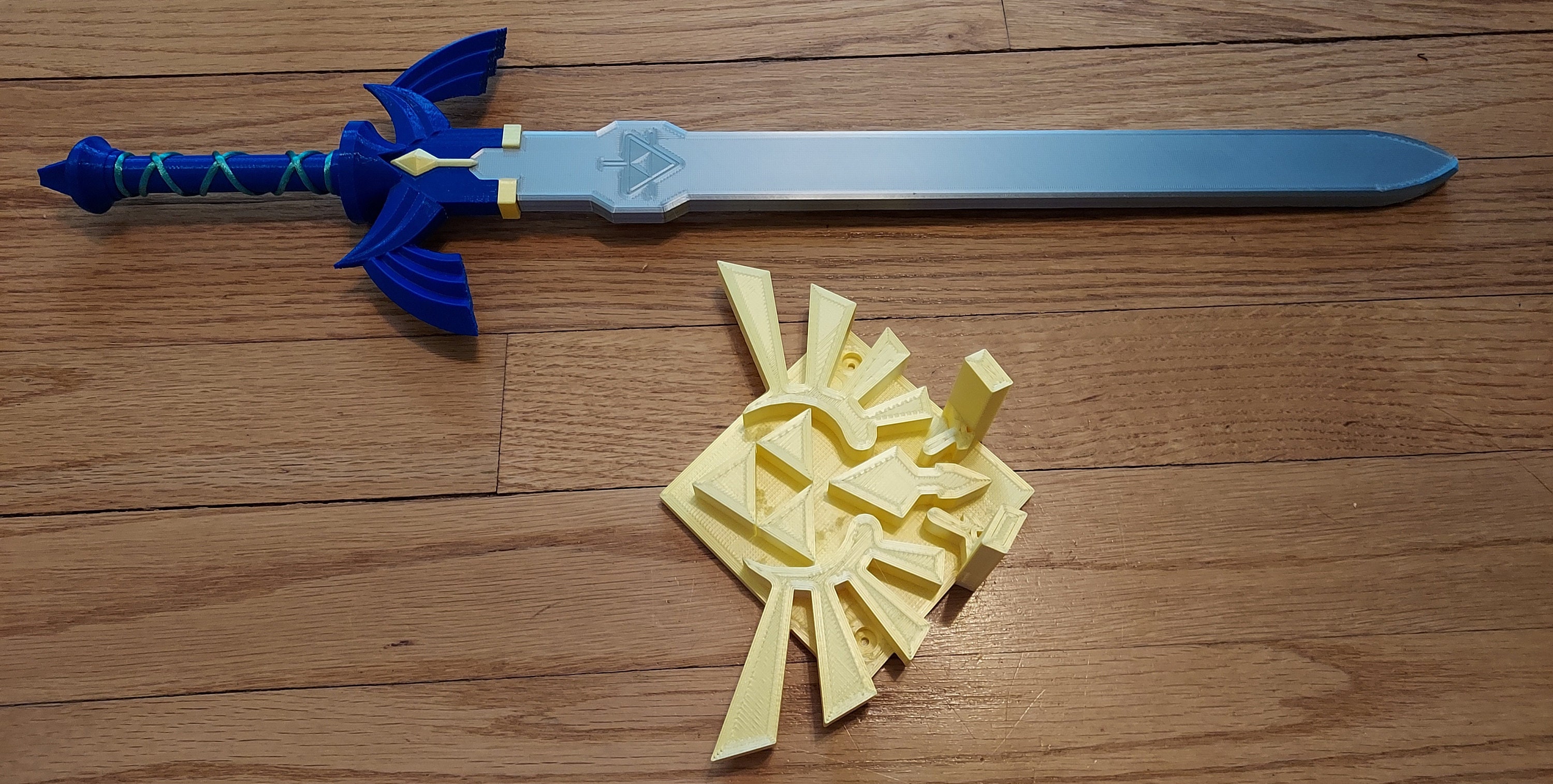 Hyrule Symbol Wall Mount for My Master Sword Switch Game Case Etsy