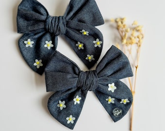 Denim Hair Bows, Denim Pigtail Bows, Daisy Flower Hair Bows, Denim Flower Hair Bows, Spring Hair Bows, Denim Hair Clip, Flower Hair Clip