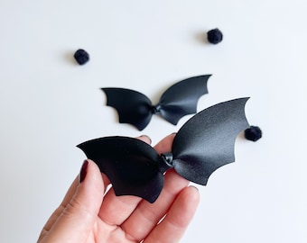 Halloween Bat Bows, Pigtail Bat Bows, Vegan Leather Bat Bow, Bat Faux Leather Bows, Spooky Hair Clip, Halloween Bows For Girls, Bat Bows.