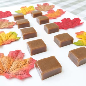 Maple Caramels - 12 Soft Maple Caramels - 1 Dozen Gourmet Maple Caramels - Handmade Caramels - Maple Candy - Caramel Candy - Gift Under 20