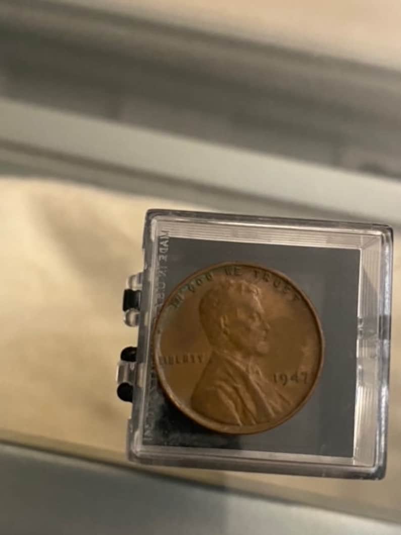 1947 Lincoln Penny One Cent Rare NO MINT MARK Smooth Surface Full Date