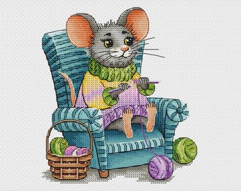 Mouse in sweater cross-stitch Pattern ; Cute animal Embroidery Pattern ; digital pattern ; PDF Pattern ; Mouse in sweater cross-stitch chart