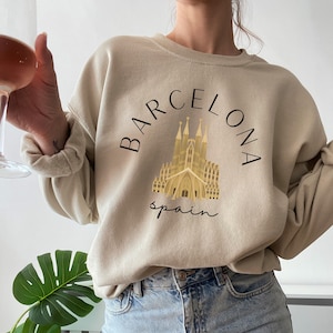 Barcelona Spain Sweatshirt, La Sagrada Familia Shirt, Barcelona Outfit, Barcelona Trip, Girls Trip Matching Shirts, Spain Souvenir