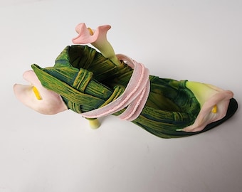 Het miniatuurbeeldje "Calla Lily" van Just the Right Shoe, gemaakt door Raine.