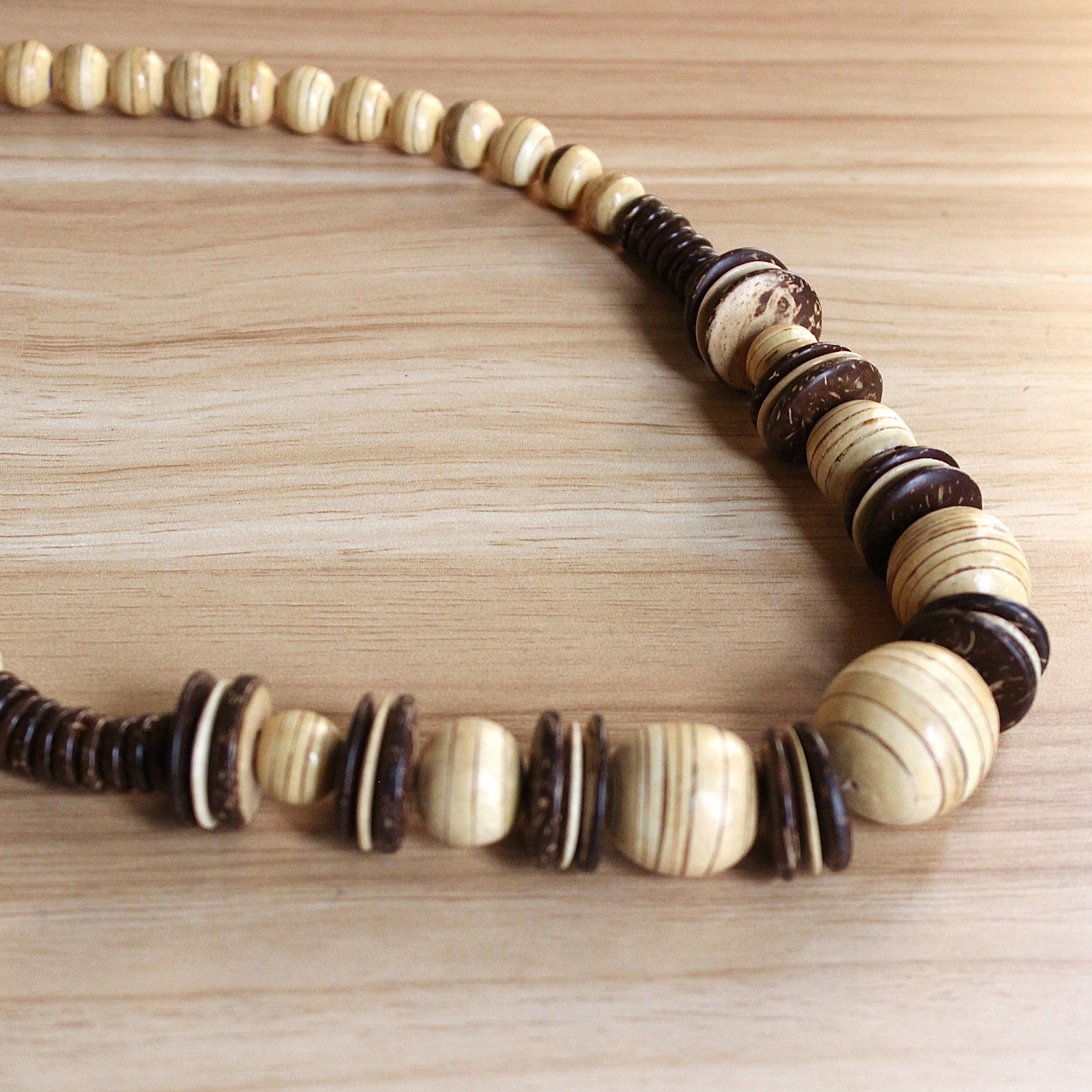 Chunky Wood Beaded Vintage Necklace - Etsy