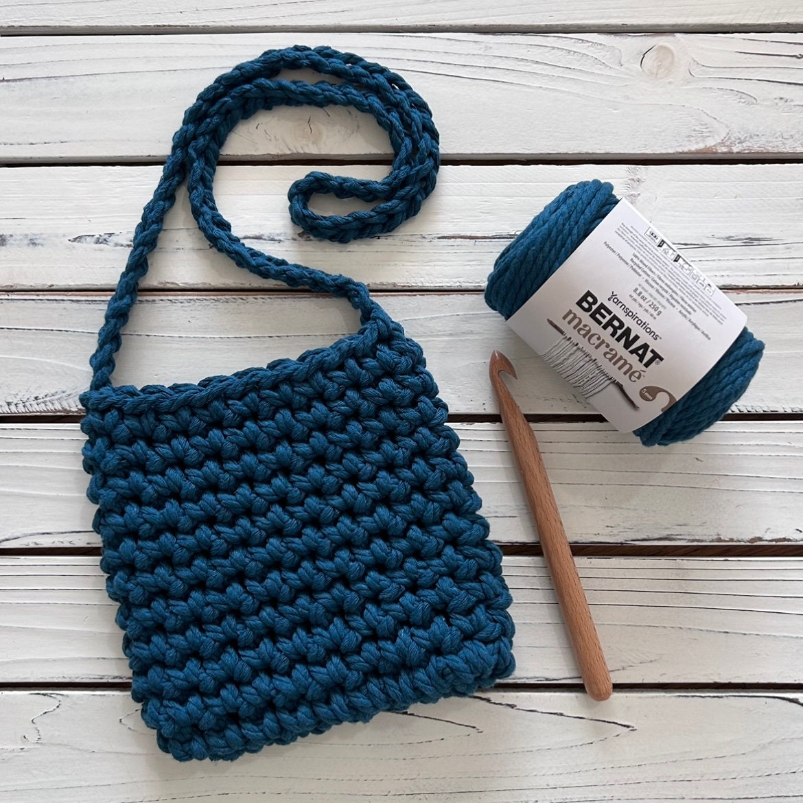 Add a lining and an adjustable strap to the Yarnspirations Granny Fanny