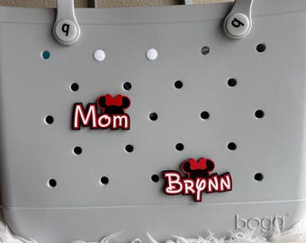 Dije de bolso Bogg personalizado, fuente inspirada en Disney, nombre y color personalizables, accesorio de bolso impreso en 3D, orejas de Mickey o Minnie