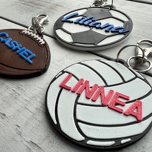 Bijoux de sac personnalisés, étiquette de sac à dos, porte-clés, mascotte d'école, logo d'équipe sportive, étiquette de sac personnalisée, étiquette de bagage, cadeaux d'équipe, impression 3D