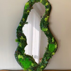 Preserved Moss Asymetrical Mirror, Real Moss Wavy Mirror, Reindeer Moss İrregular Mirror, Aesthetic Moss Wall Art Cloud Mirror image 3