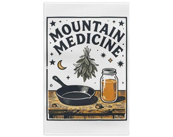 Pano de prato mágico da medicina da montanha, pano de prato de bruxa da montanha, ilustração de bruxa da cozinha rústica com ervas, frigideira e pote de vidro.