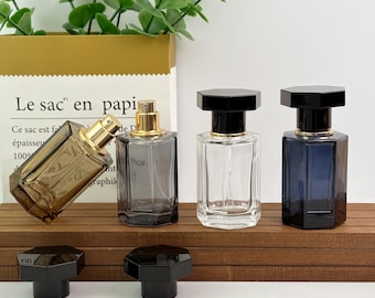 50ml Glas Parfüm Sprühflasche, Facettierte Köln Flasche, nachfüllbarer Zerstäuber mit Schwarzer Kappe und Gold Sprayer, Flakon für Duft