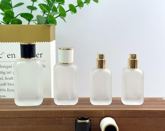 Frosted Glass Spray Bottle, 20ml 35ml 50ml Refillable Cosmetic Perfume Packaging with Black or White Cap