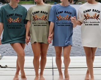 Camp Junggesellinnenabschied PNG / SVG Design für Braut & Brautparty T-Shirts, Accessoires, Cabin Adventure Thema bach