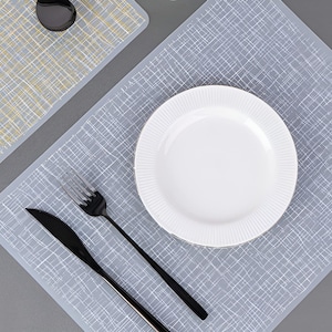 Rectangle Modern Check Silicone Placemat for Dining Tables : Heat-Resistant Table Mat